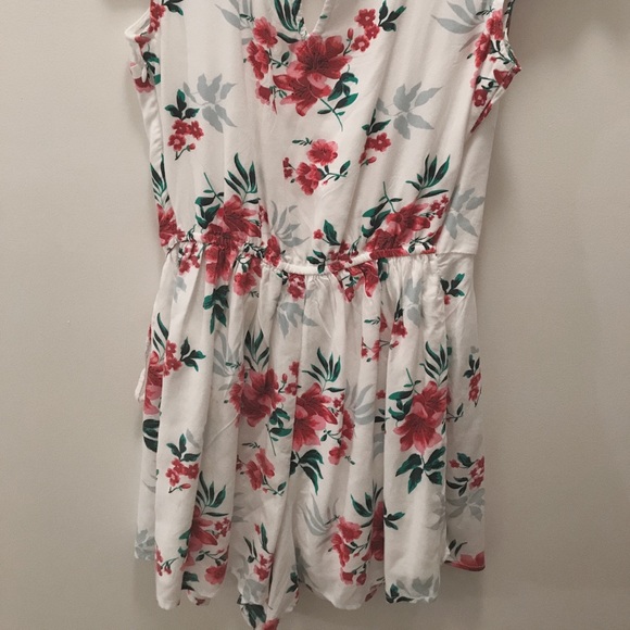 Romper - Picture 2 of 2